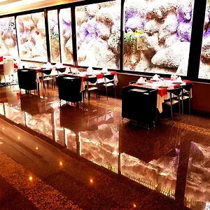 4* Otel Business Park